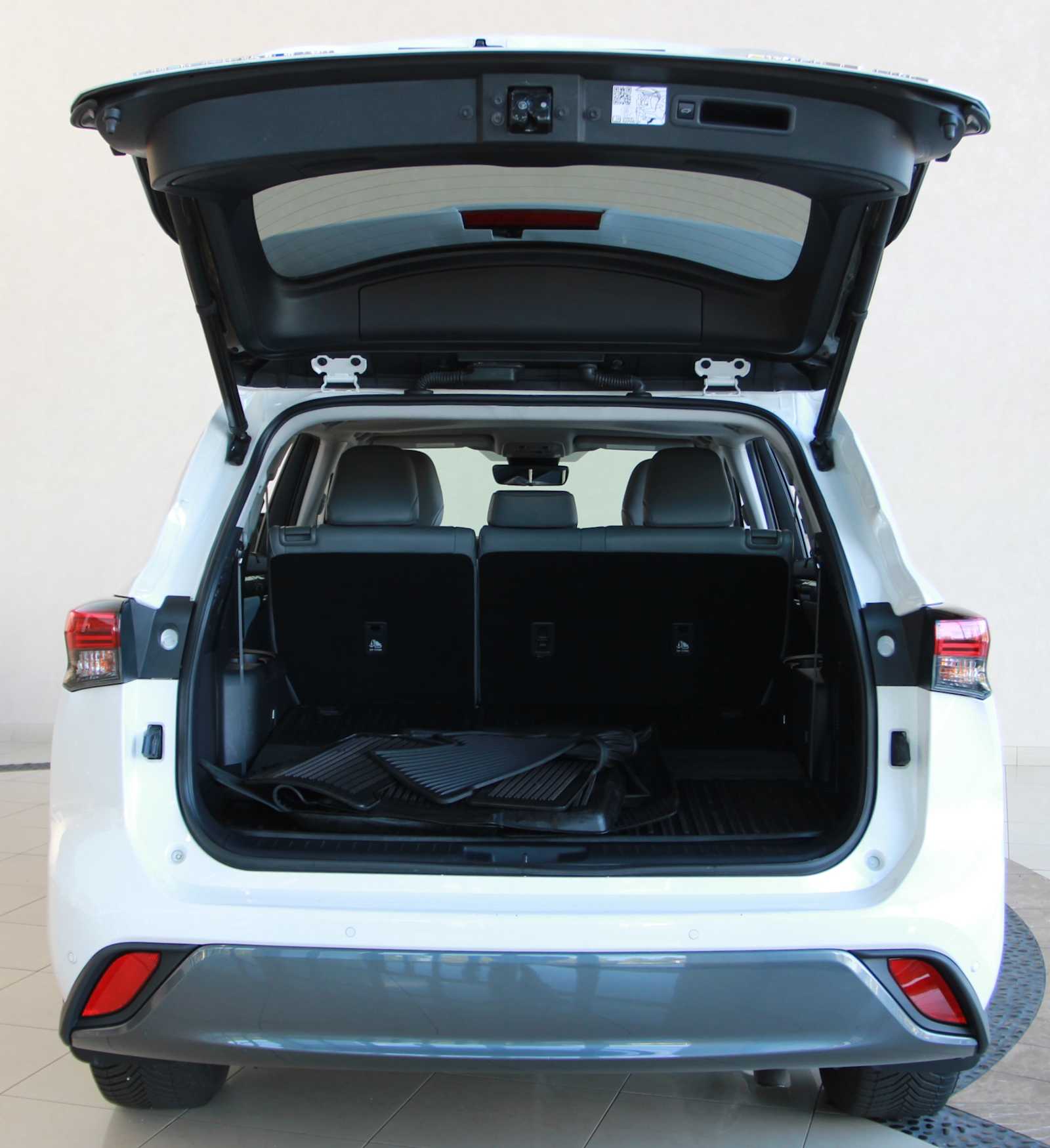 2021 Toyota Highlander Limited photo 4