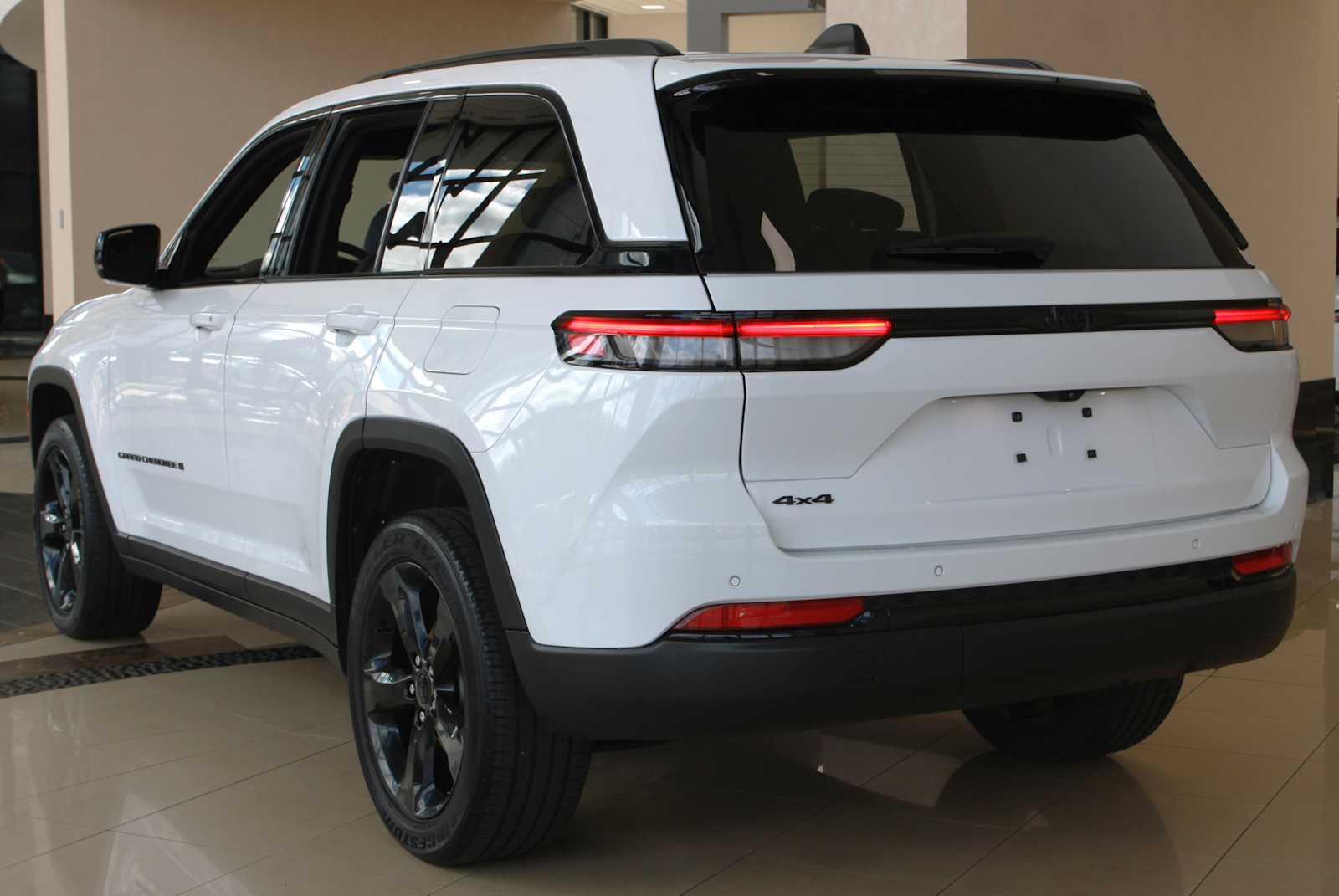 used 2023 Jeep Grand Cherokee car, priced at $30,497