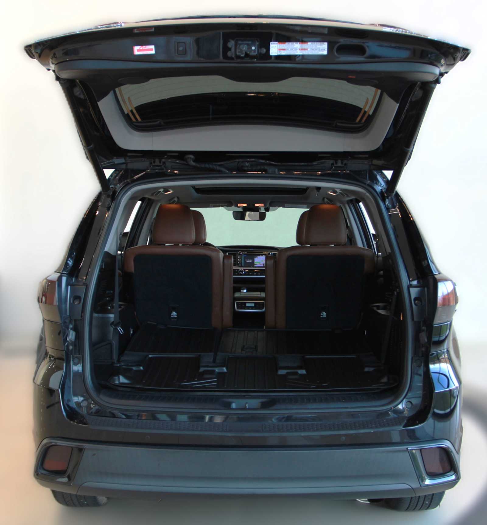 2019 Toyota Highlander Limited Platinum photo 2