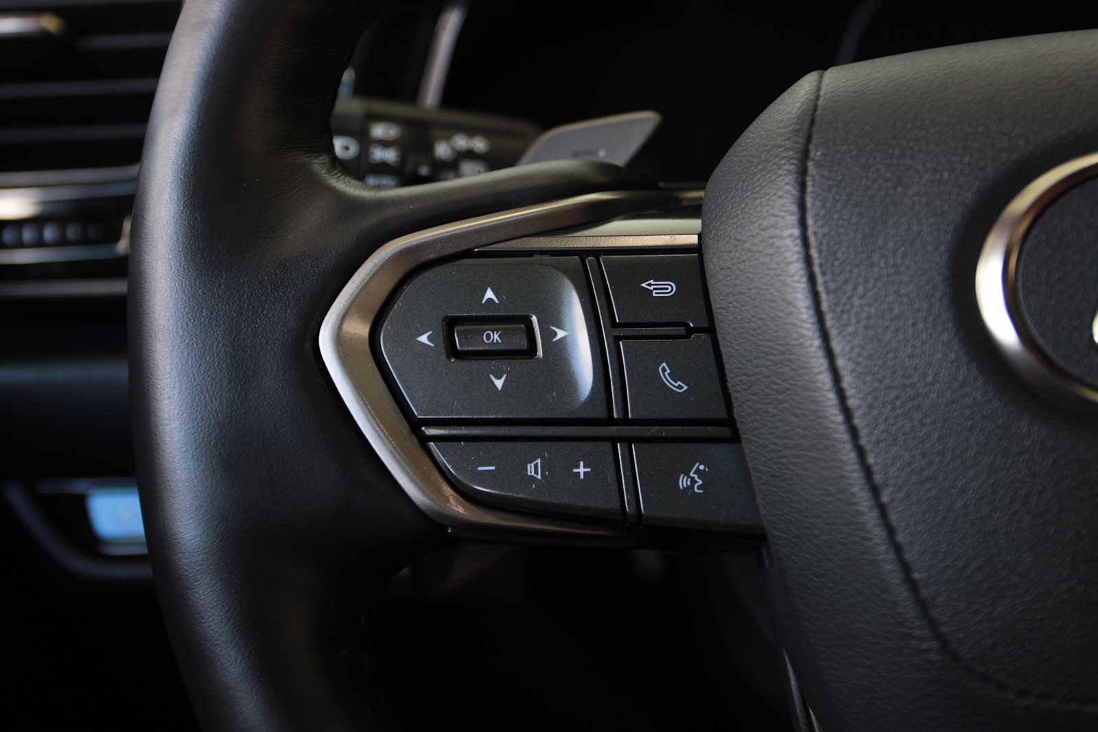 2026 Lexus NX 350 - Photo 9