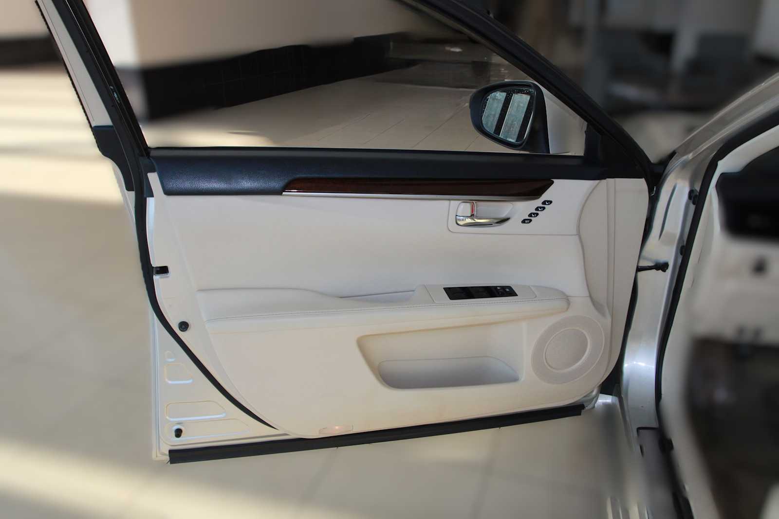 used 2013 Lexus ES 350 car, priced at $16,497