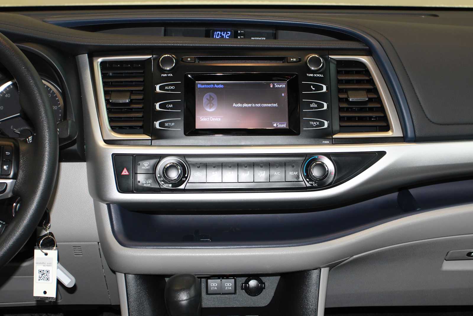 used 2019 Toyota Highlander car, priced at $28,497