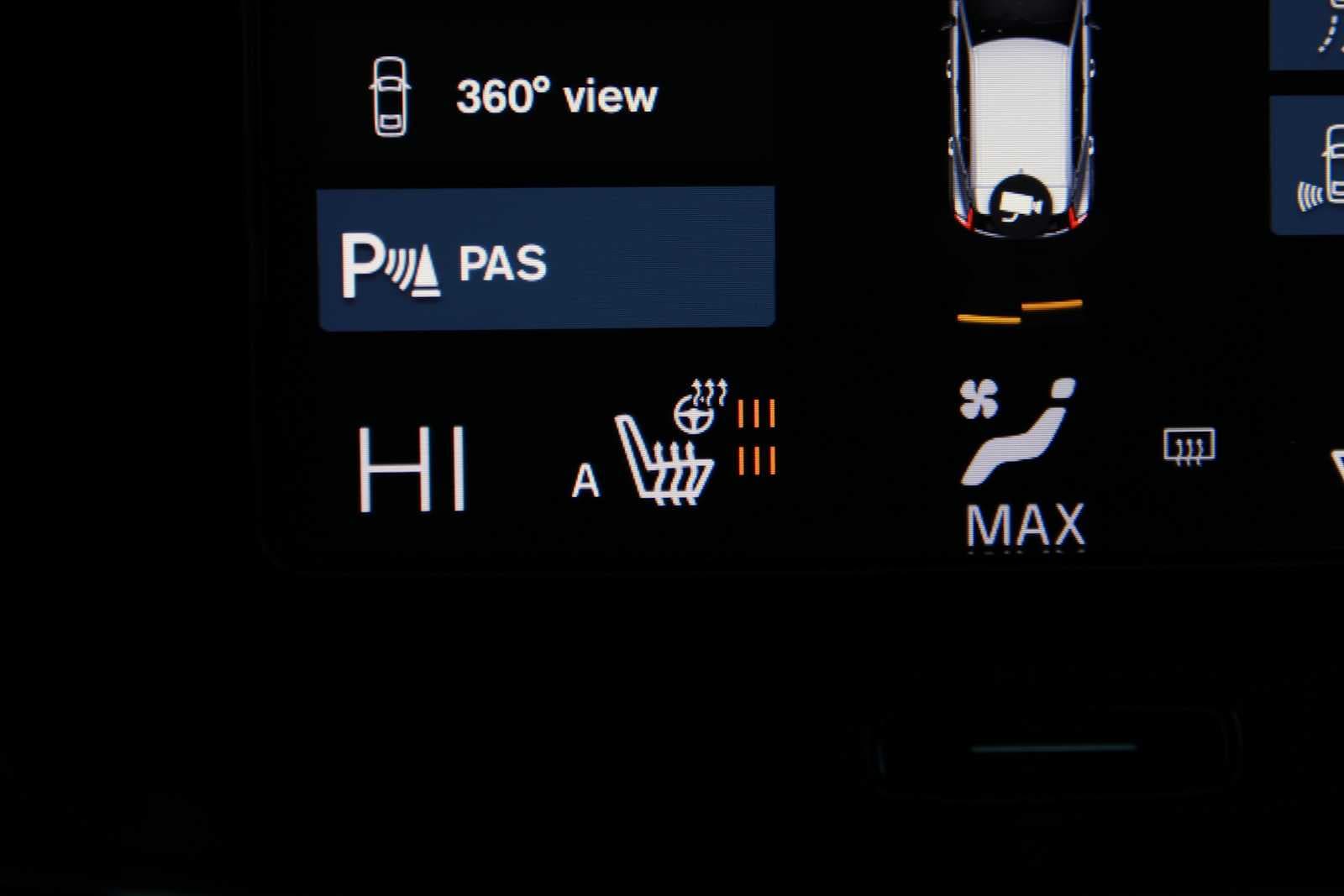 used 2019 Volvo XC40 car, priced at $17,697