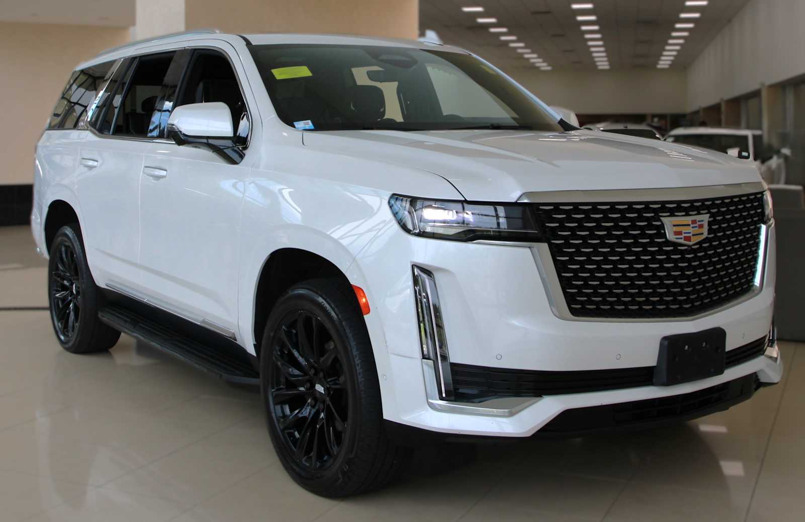 Crystal White Tricoat 2022 Cadillac Escalade SUV / Crossover Four-Wheel Drive Automatic