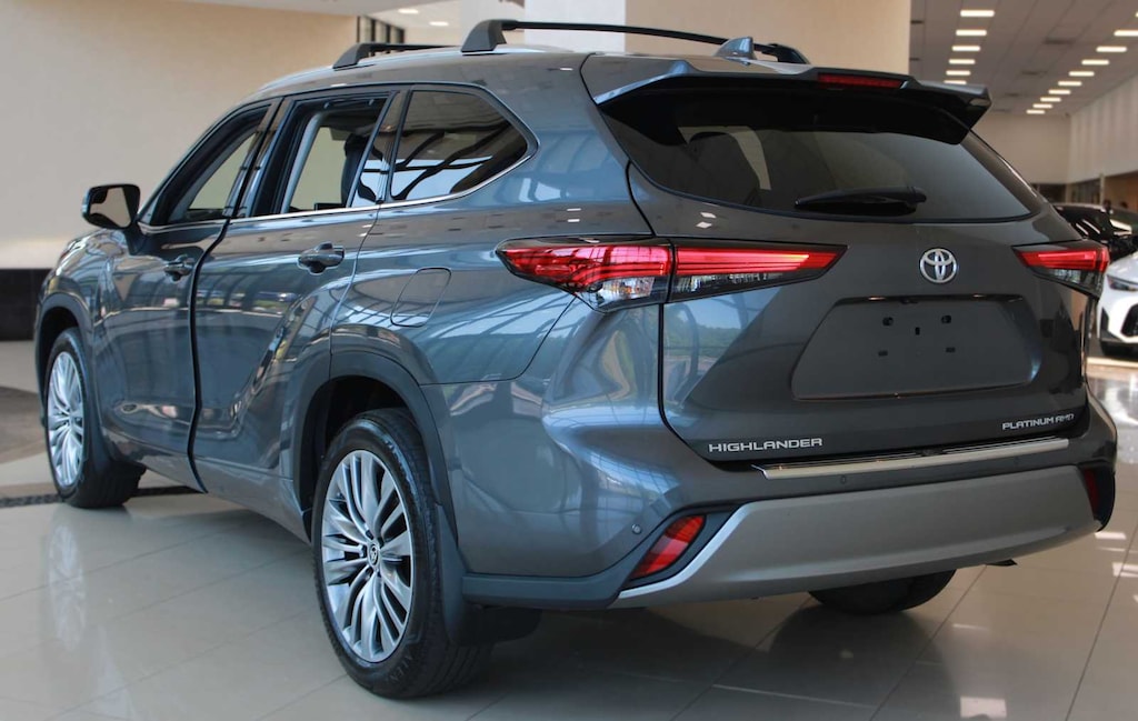 Used 2021 Toyota Highlander Platinum SUV