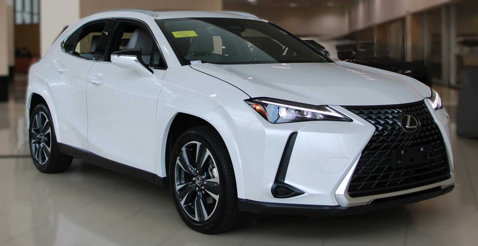 2025 Lexus UX Hybrid 300h Premium's photo