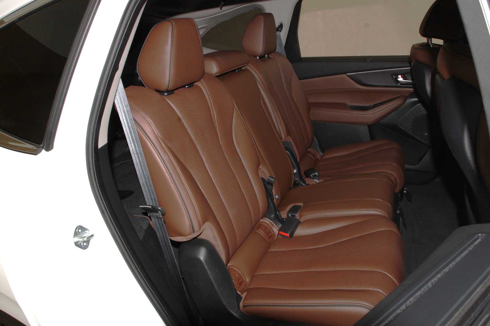 used 2023 Acura MDX car, priced at $39,497