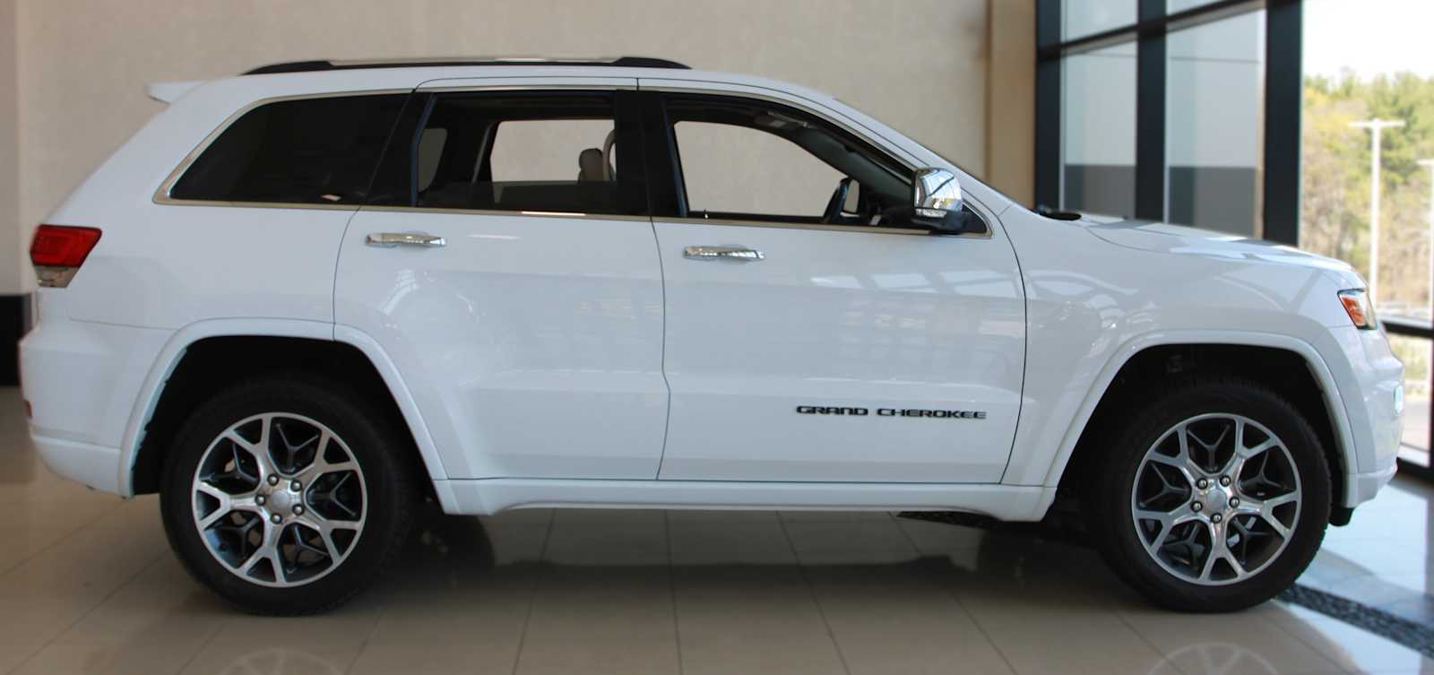 used 2020 Jeep Grand Cherokee car, priced at $18,497