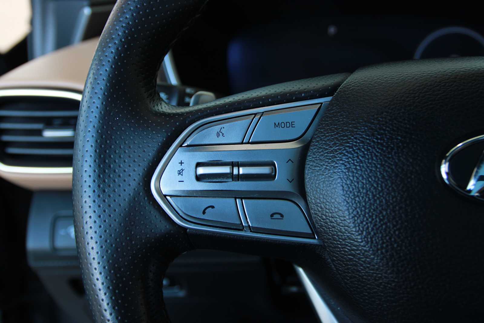 used 2023 Hyundai Santa Fe car, priced at $24,097