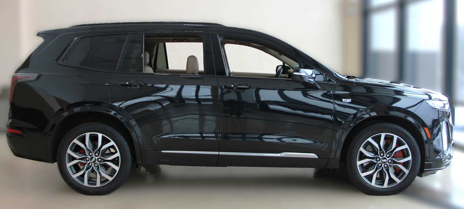 used 2023 Cadillac XT6 car, priced at $39,197