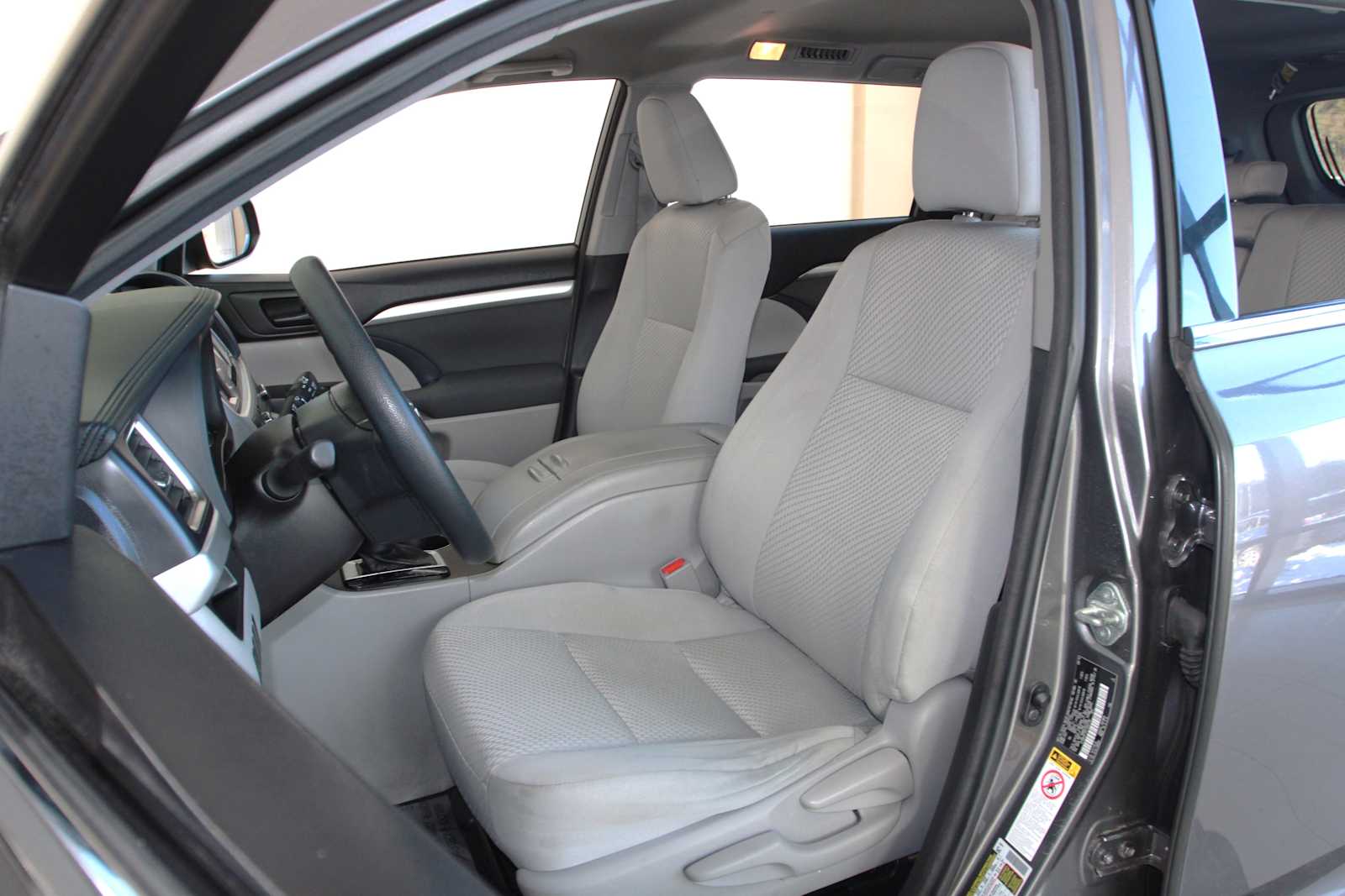 used 2015 Toyota Highlander car, priced at $18,197