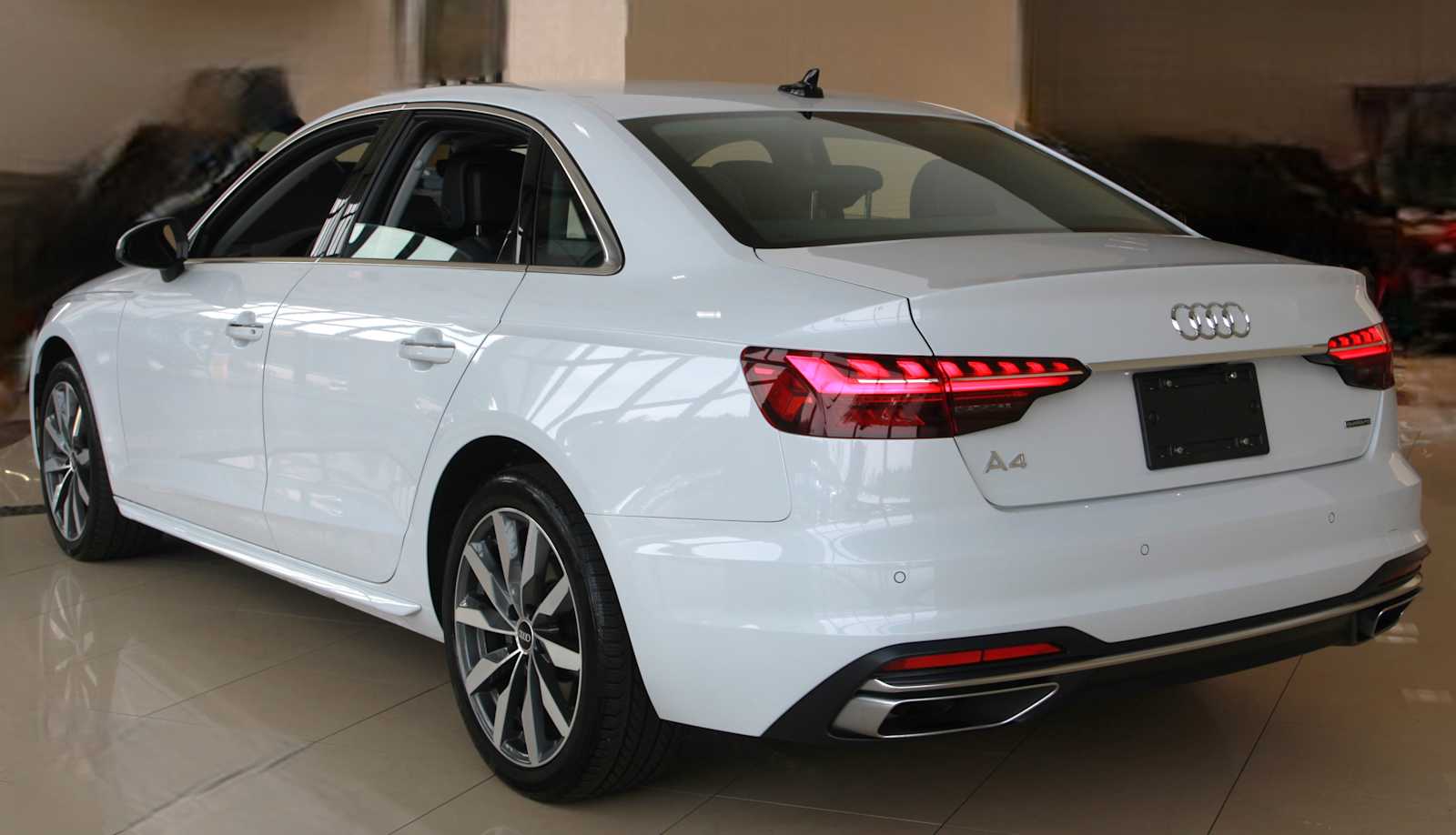 2022 Audi A4 Quattro Premium Plus photo 3