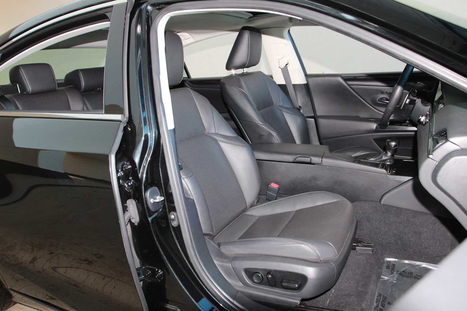 used 2021 Lexus ES 350 car, priced at $35,497