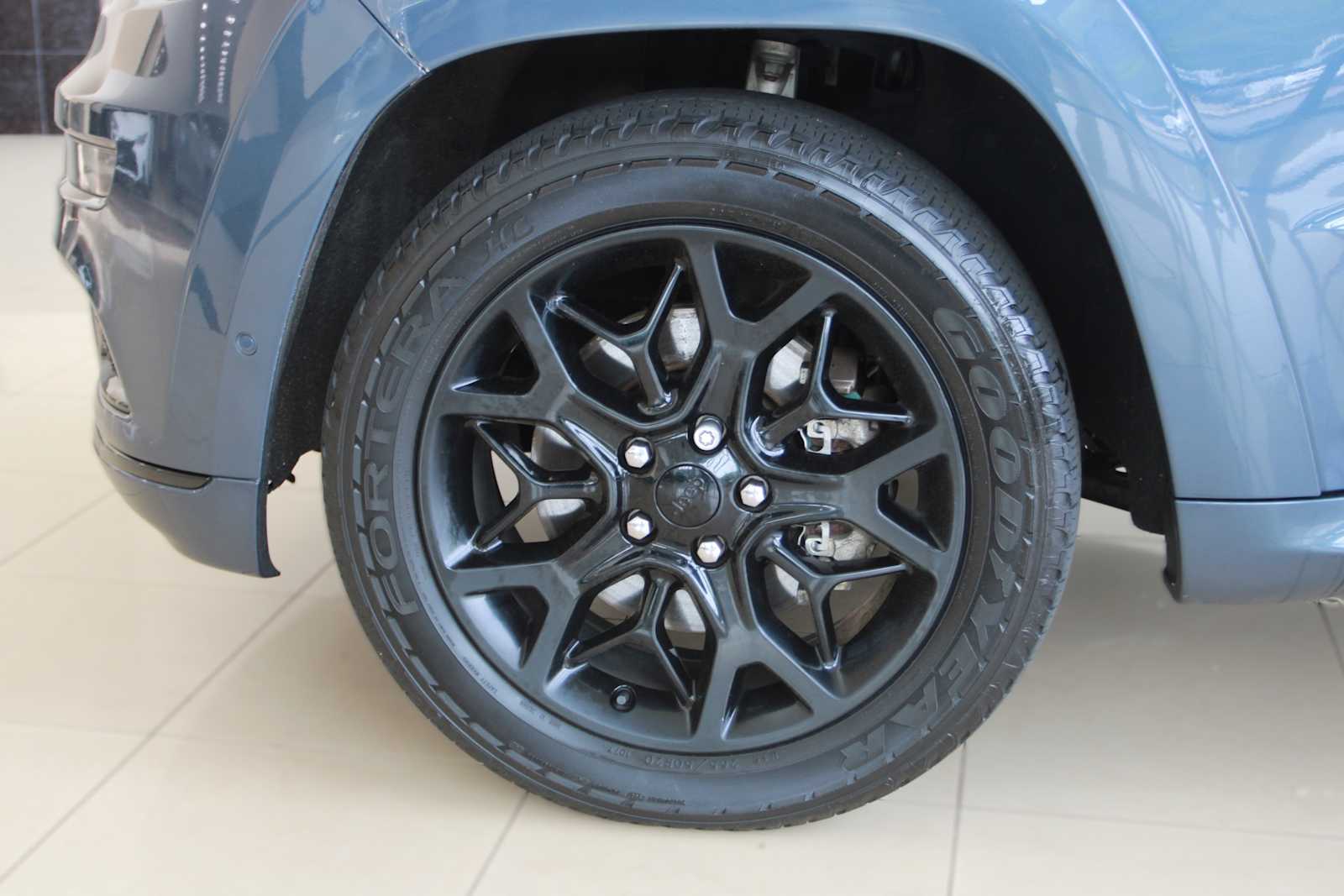 used 2021 Jeep Grand Cherokee car, priced at $21,497