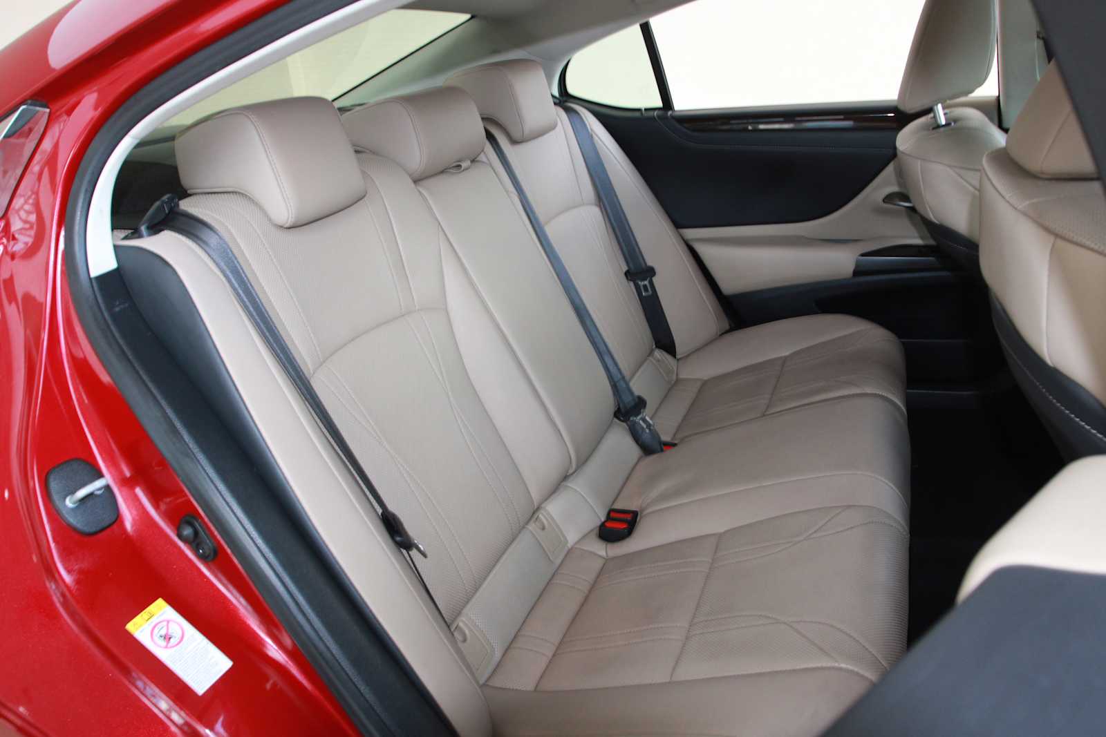 used 2019 Lexus ES 300h car, priced at $23,497