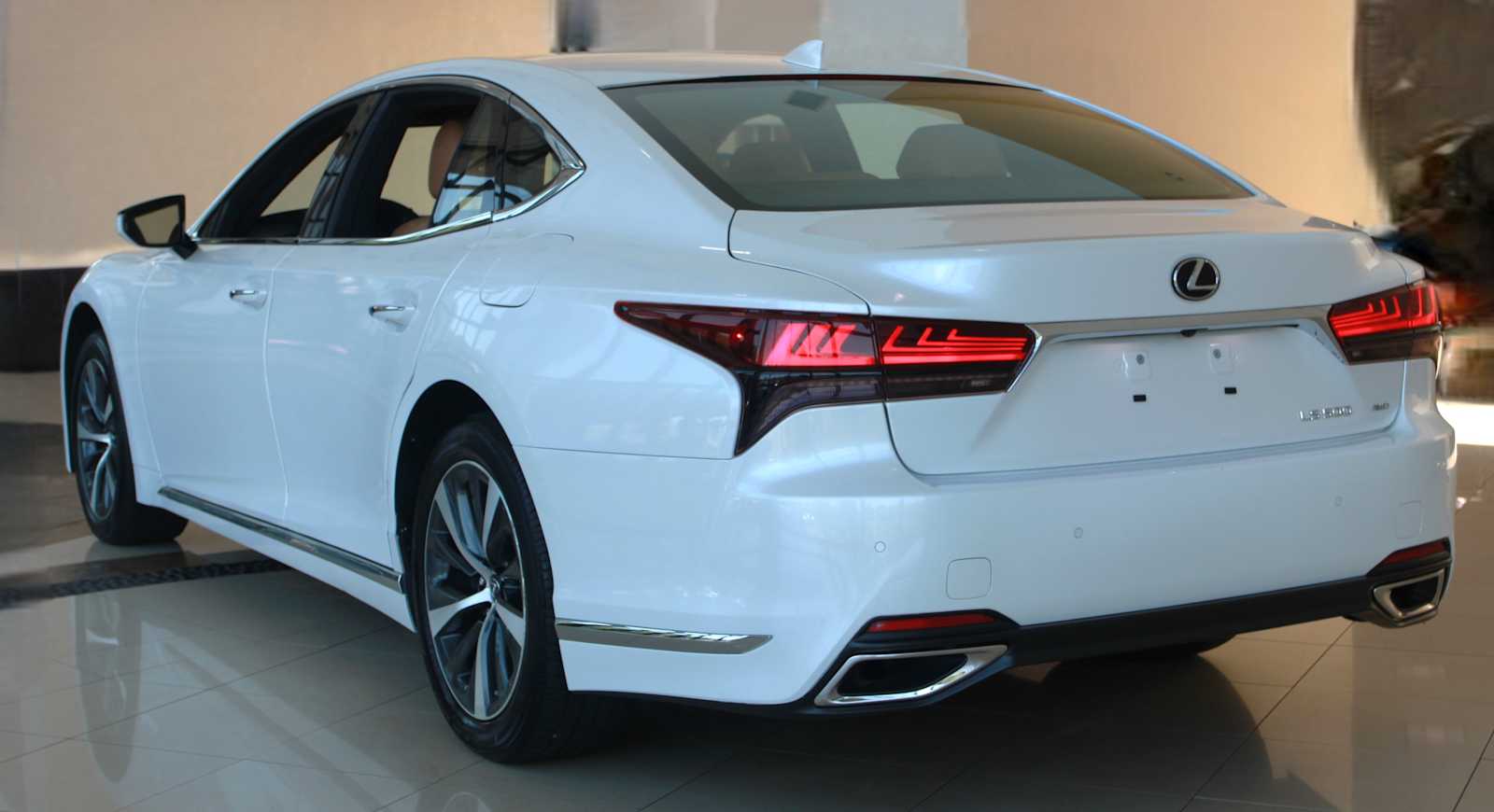 2022 Lexus LS 500 photo 3