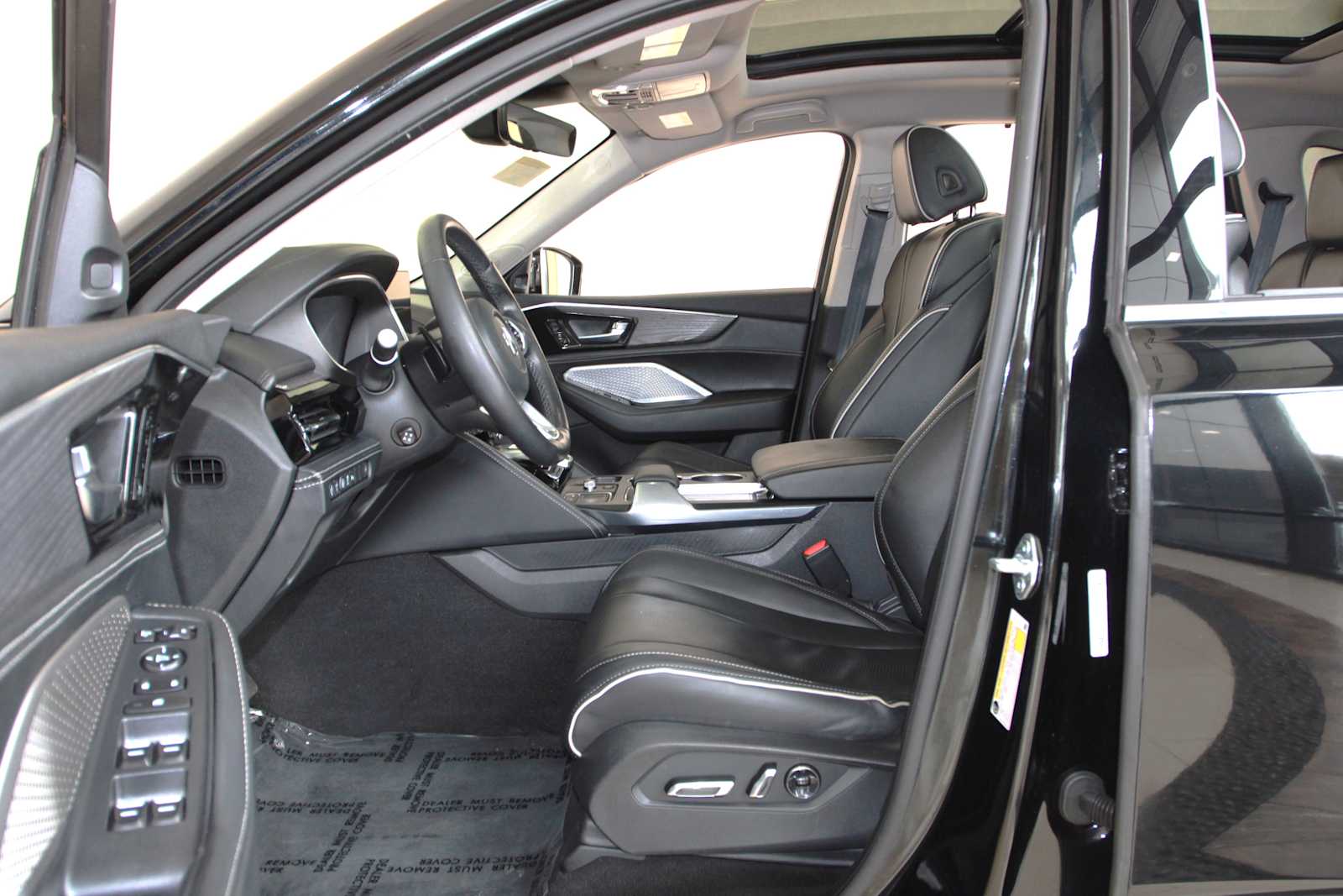 used 2023 Acura MDX car, priced at $41,497