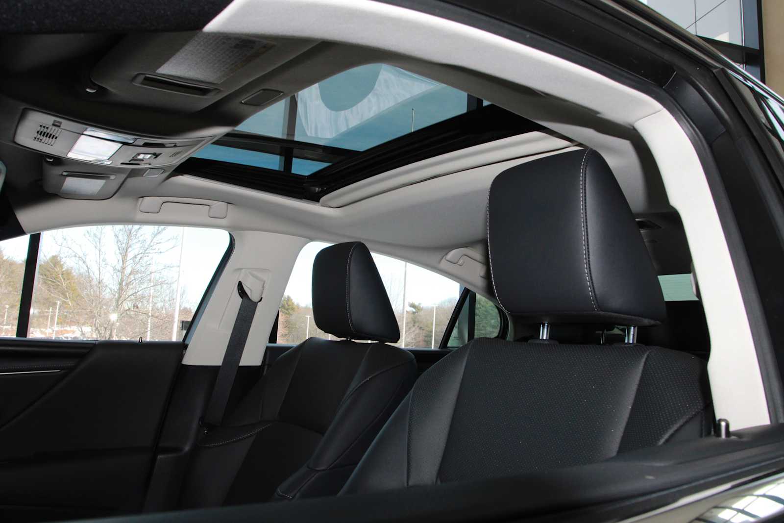 used 2025 Lexus ES 300h car, priced at $44,497