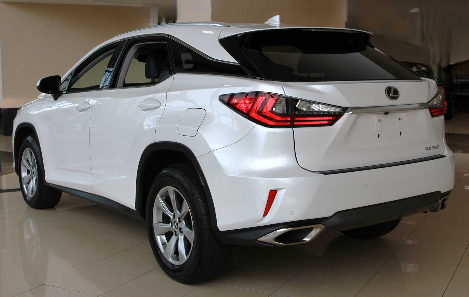 2019 Lexus RX 350 photo 3