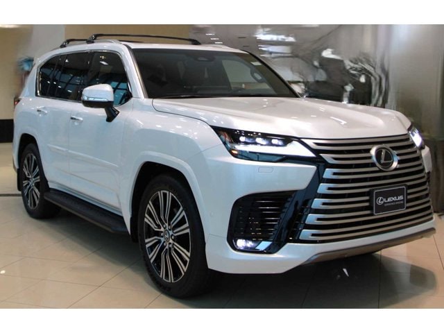 2025 Lexus LX Luxury's photo