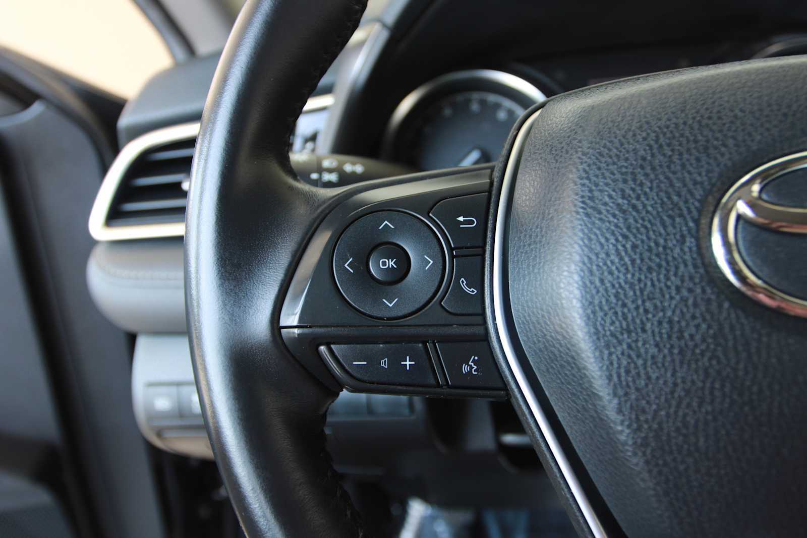 used 2018 Toyota Camry car, priced at $21,497