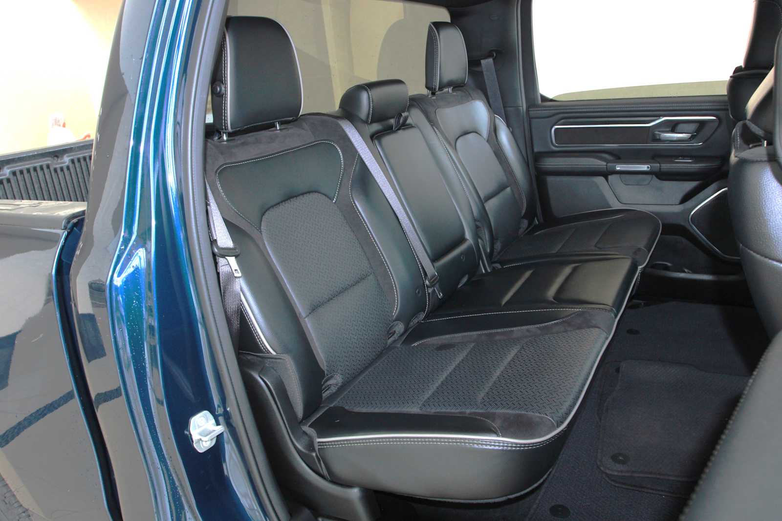 2024 RAM Ram 1500 Pickup Laramie - Photo 28