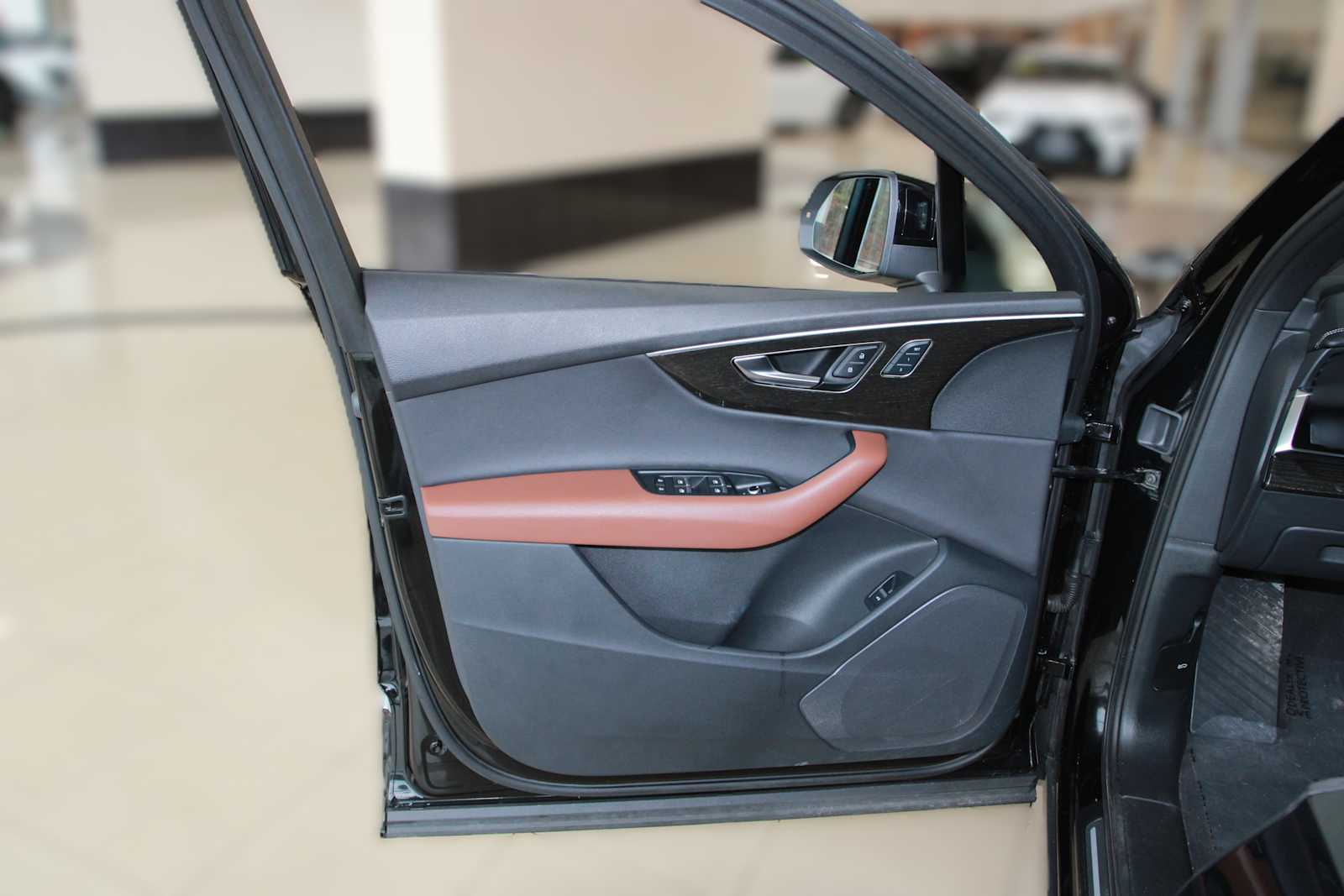 used 2023 Audi Q7 car, priced at $38,497