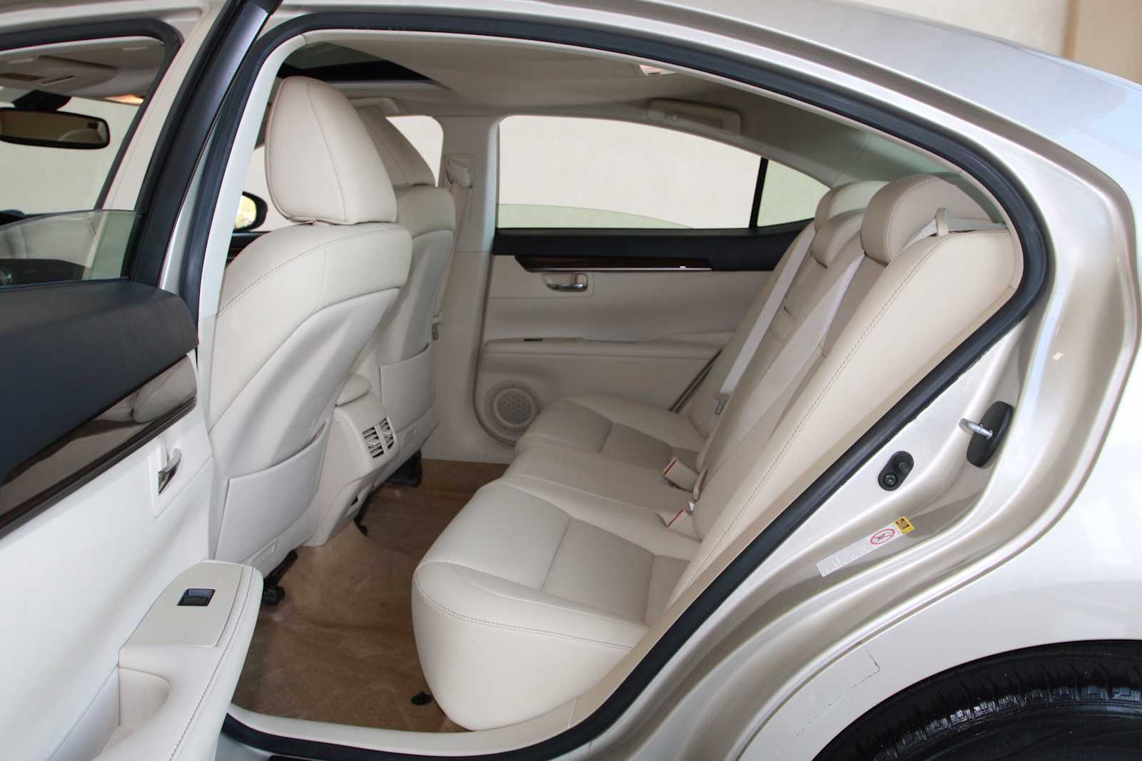 used 2014 Lexus ES 350 car, priced at $17,997