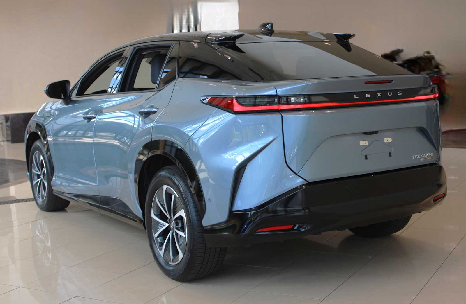 2023 Lexus RZ 450e Premium photo 3