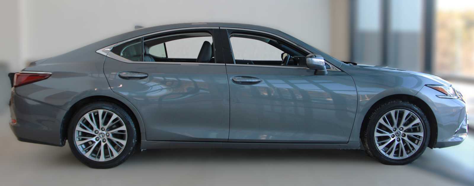 used 2020 Lexus ES 350 car, priced at $33,097