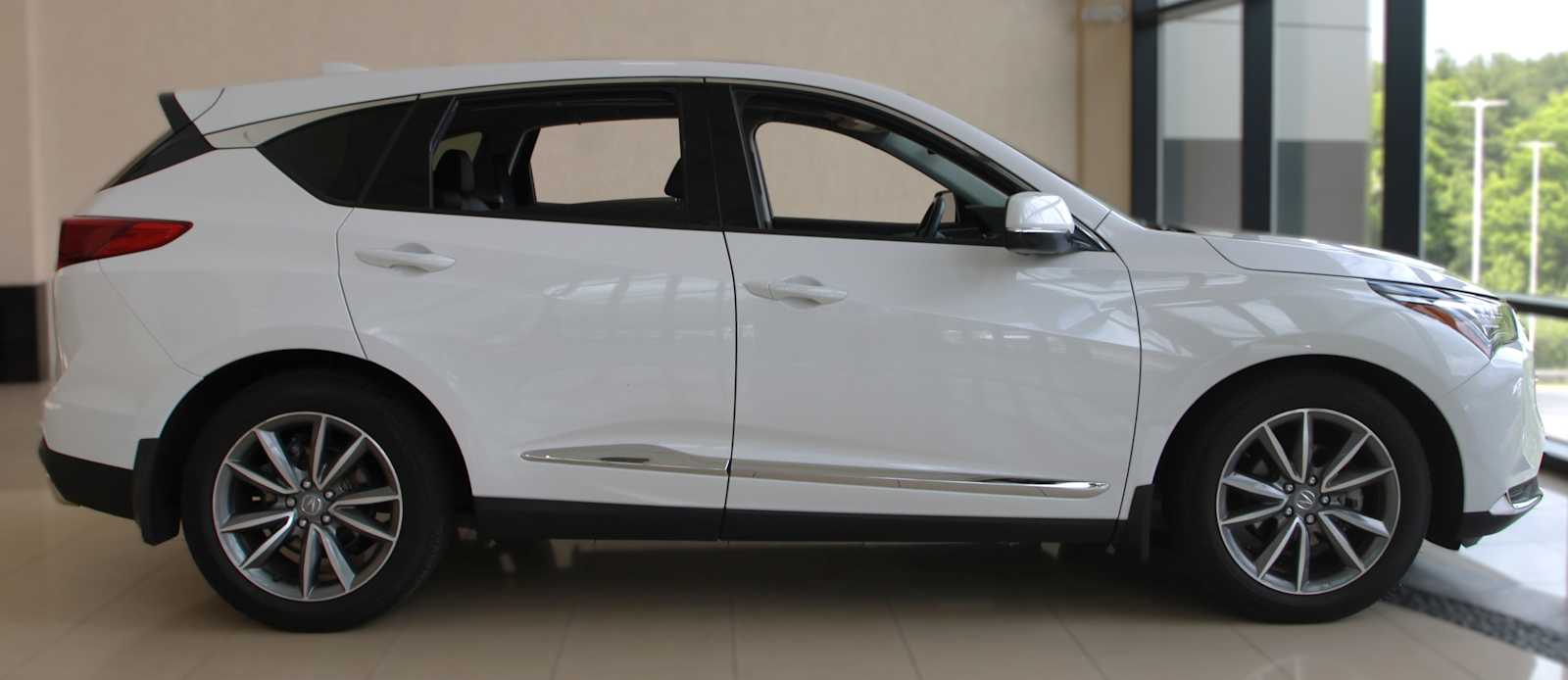 used 2024 Acura RDX car, priced at $36,997