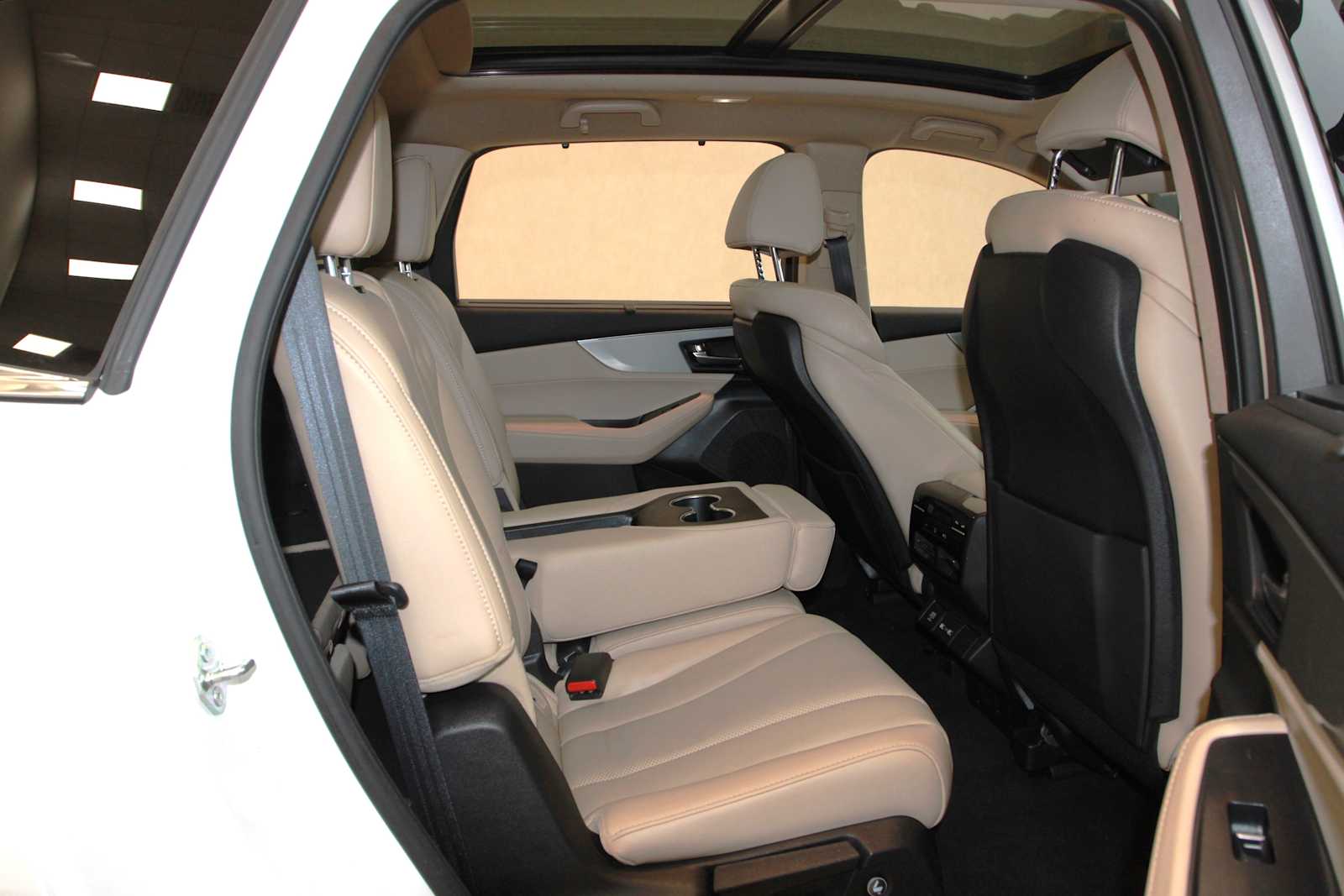 used 2023 Acura MDX car, priced at $37,797