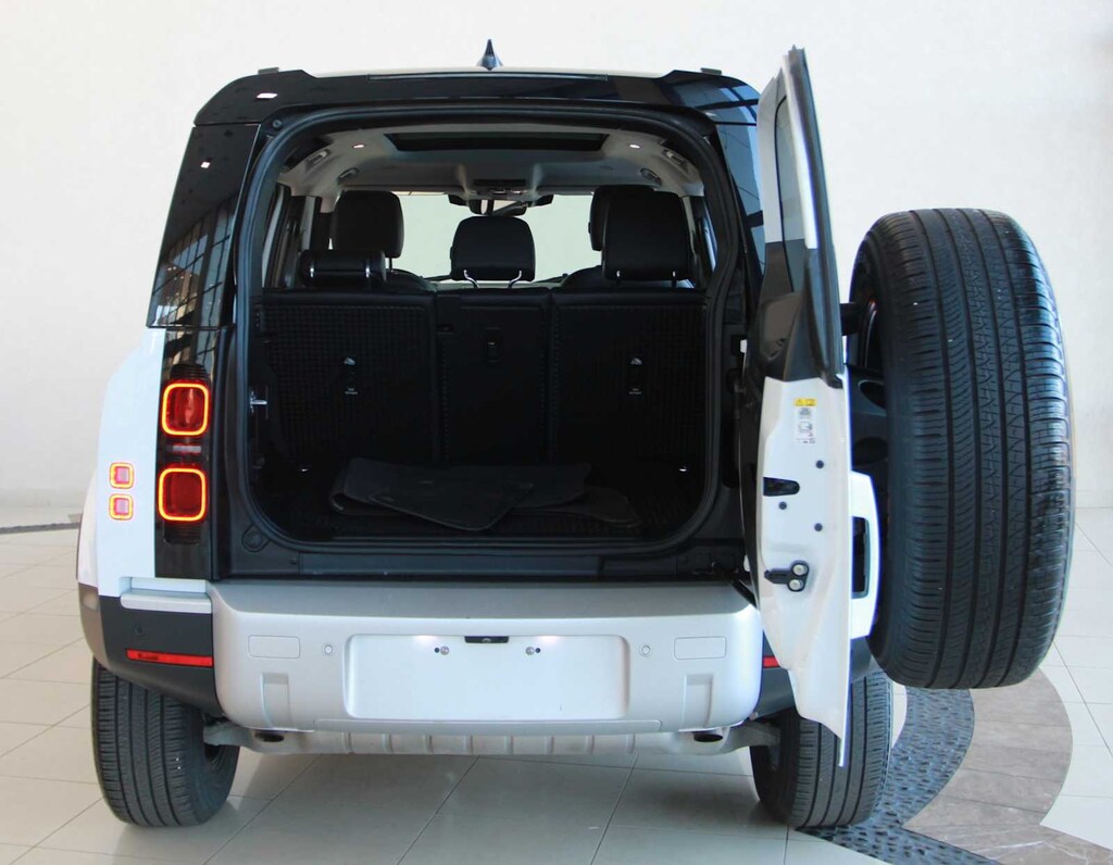 Used 2023 Land Rover Defender SE SUV