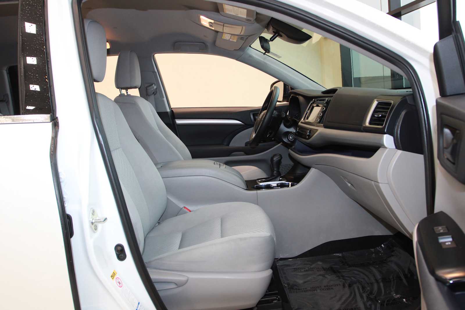 used 2019 Toyota Highlander car, priced at $28,497