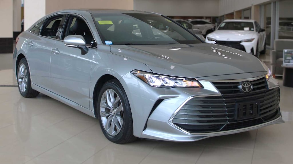 Used 2019 Toyota Avalon XSE Sedan