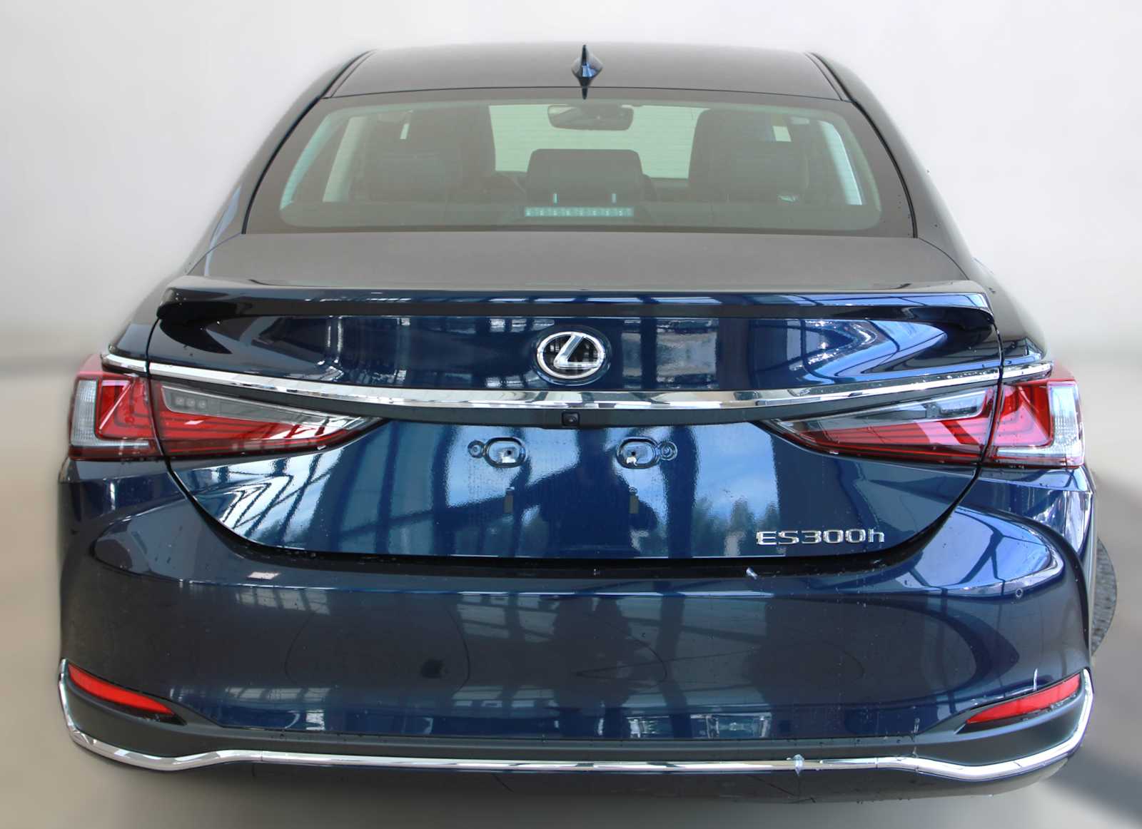 used 2025 Lexus ES 300h car, priced at $44,497