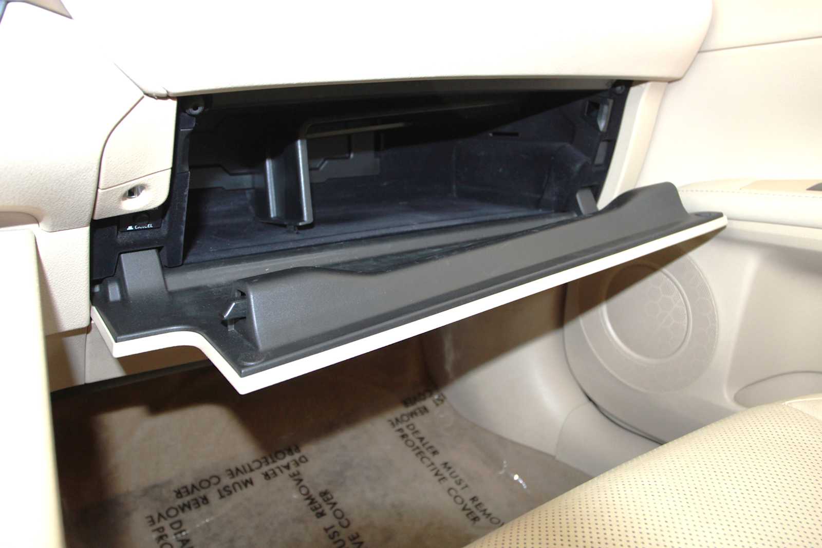 used 2014 Lexus ES 300h car, priced at $15,997