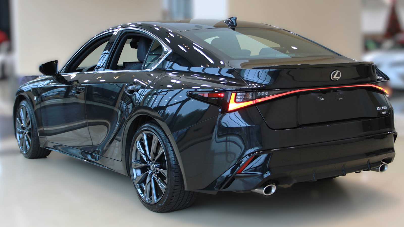 2023 Lexus IS 350 F SPORT photo 3