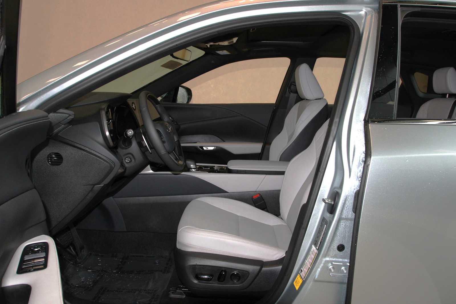 2026 Lexus RX Hybrid 350h - Photo 22