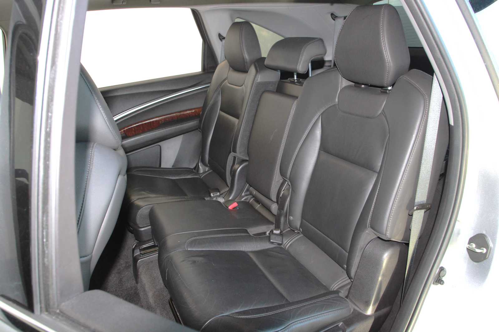 used 2017 Acura MDX car, priced at $19,497