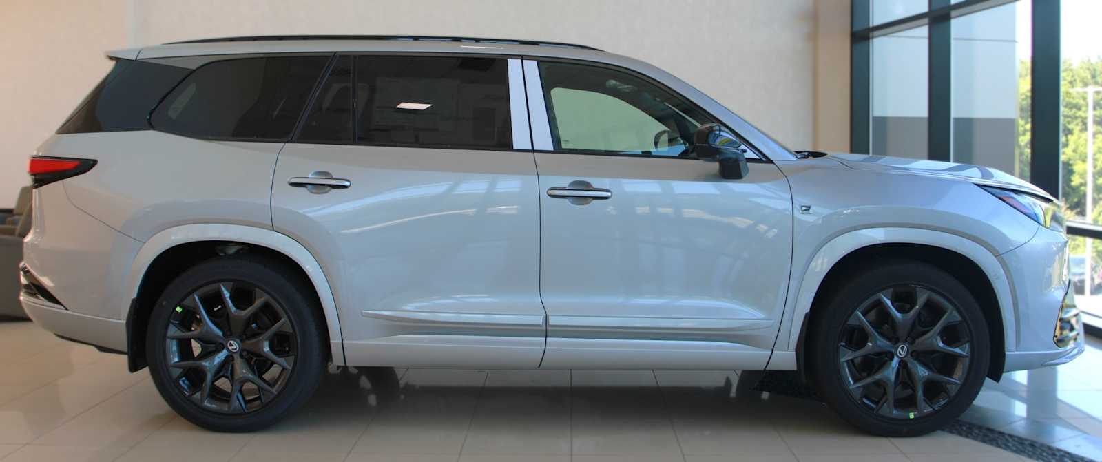 new 2026 Lexus TX 500h car, priced at $76,062