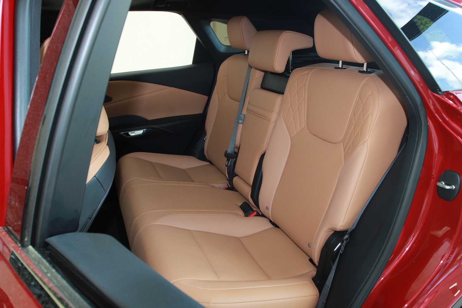 2025 Lexus RX 350 - Photo 25