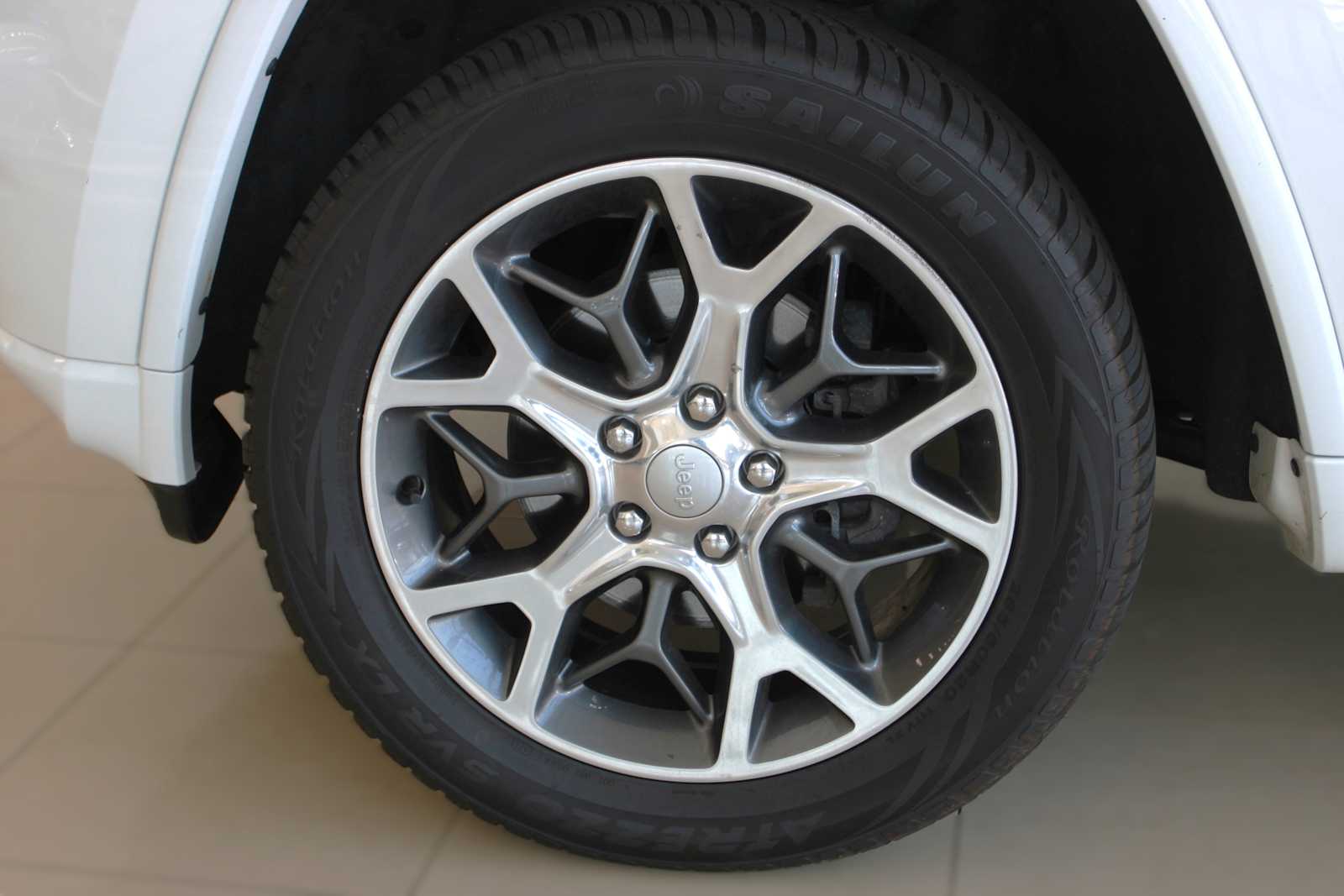 used 2020 Jeep Grand Cherokee car, priced at $18,497