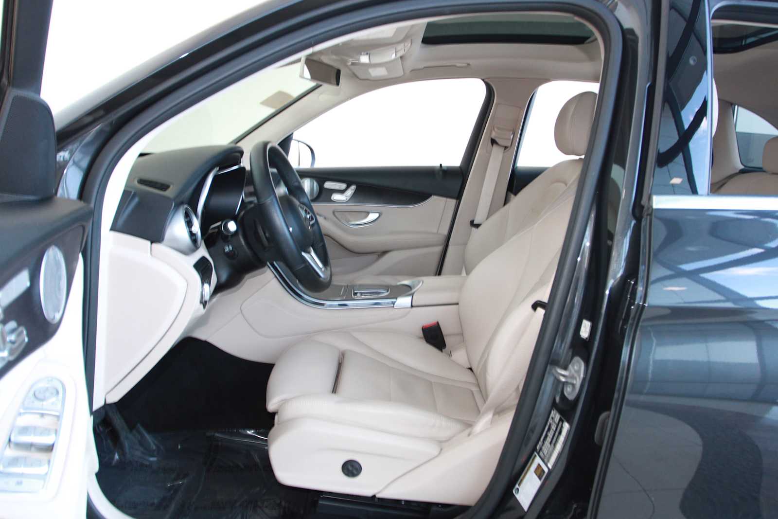 used 2020 Mercedes-Benz GLC 300 car, priced at $20,497