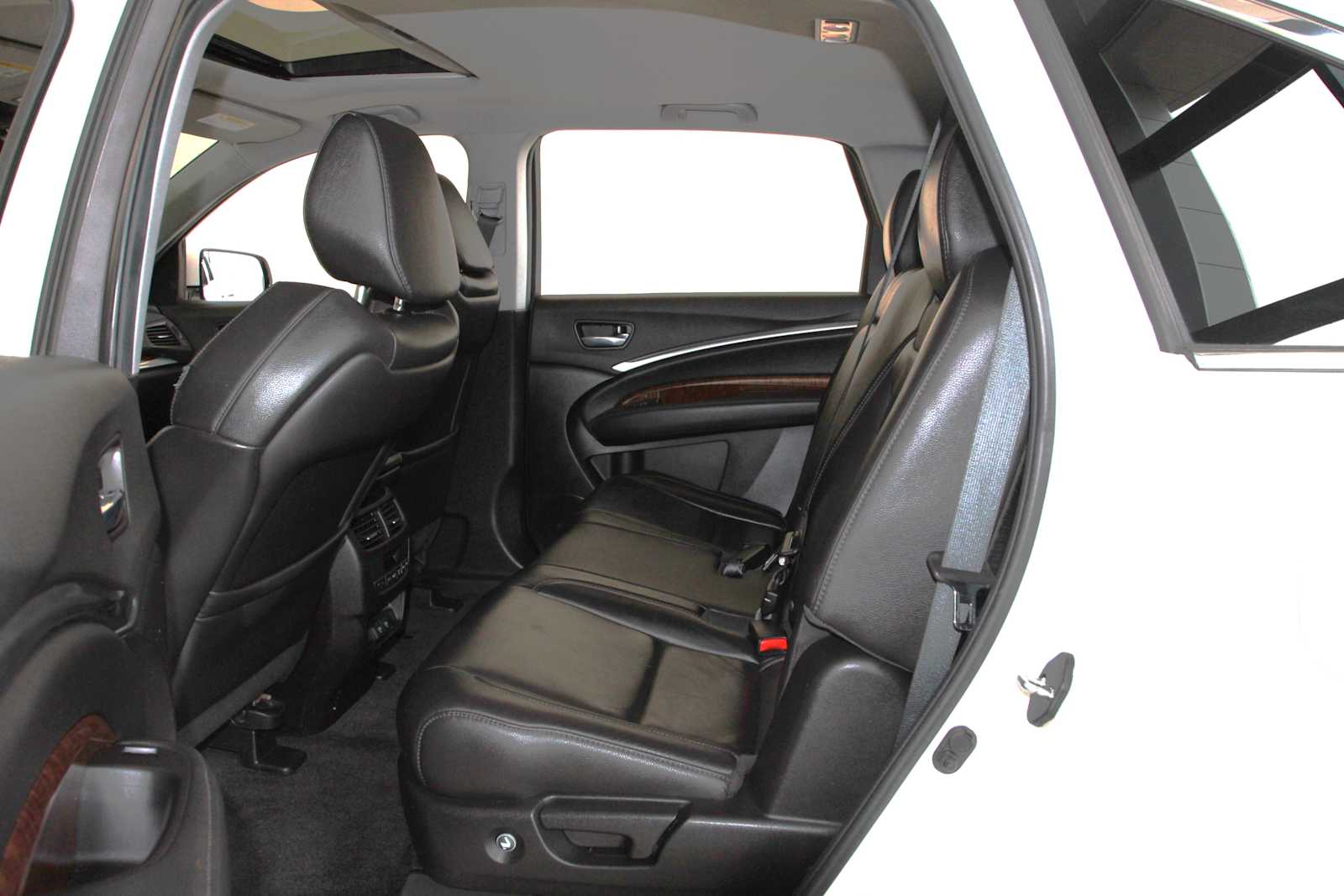 used 2018 Acura MDX car, priced at $23,097