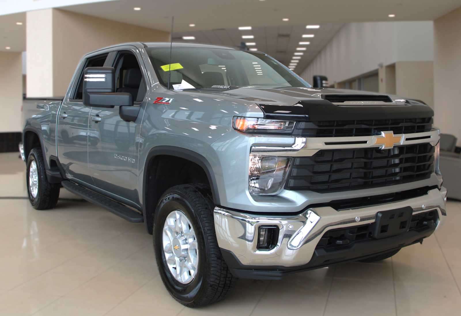 2025 Chevrolet Silverado HD LT 4WD Crew Cab Standard Box's photo