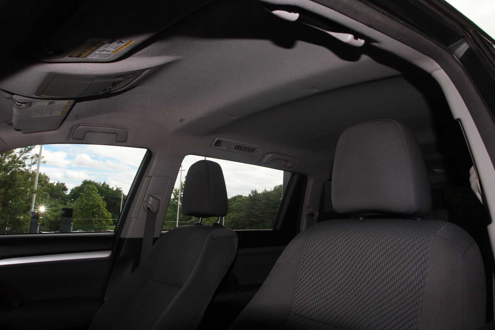 used 2015 Toyota Highlander car, priced at $18,497