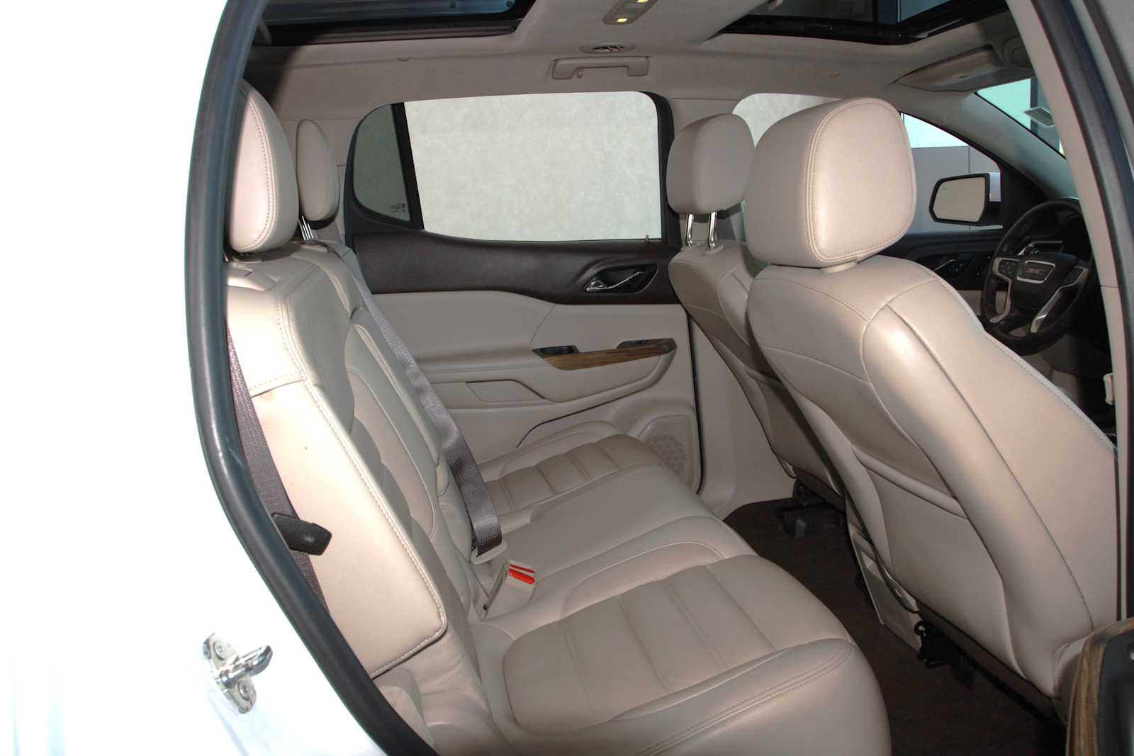 used 2018 GMC Acadia car, priced at $19,897