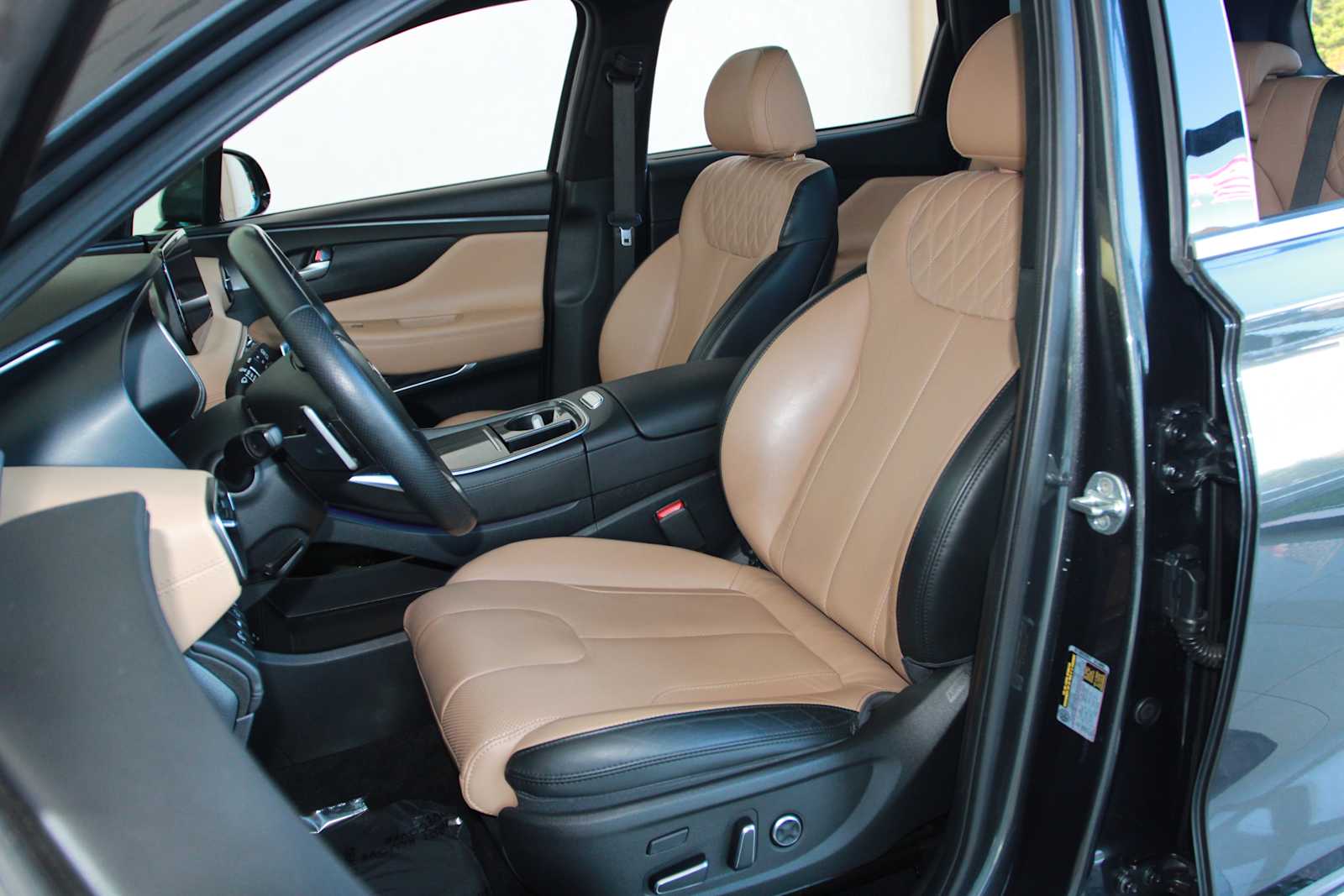 used 2023 Hyundai Santa Fe car, priced at $24,097