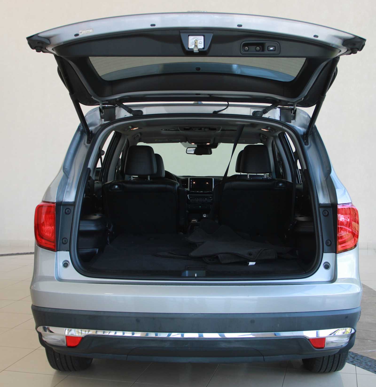 used 2016 Honda Pilot car, priced at $21,497